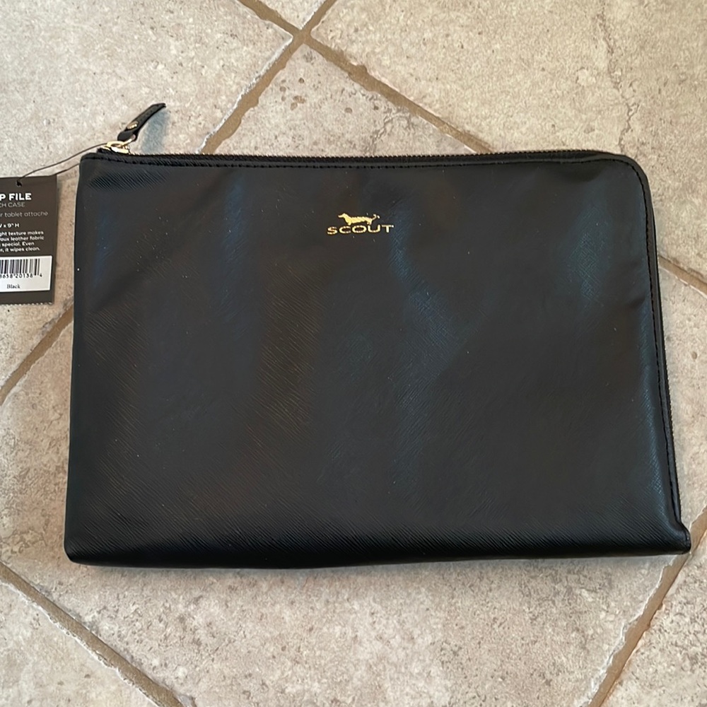 Scout Zip File tech case for tablet
